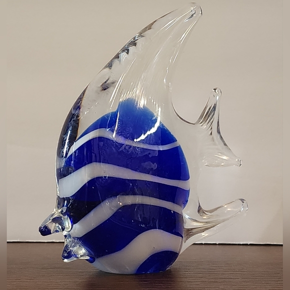 Vintage Murano Style Art Glass Tropical Angel Fish Blue and White Paperweight - Picture 3 of 7